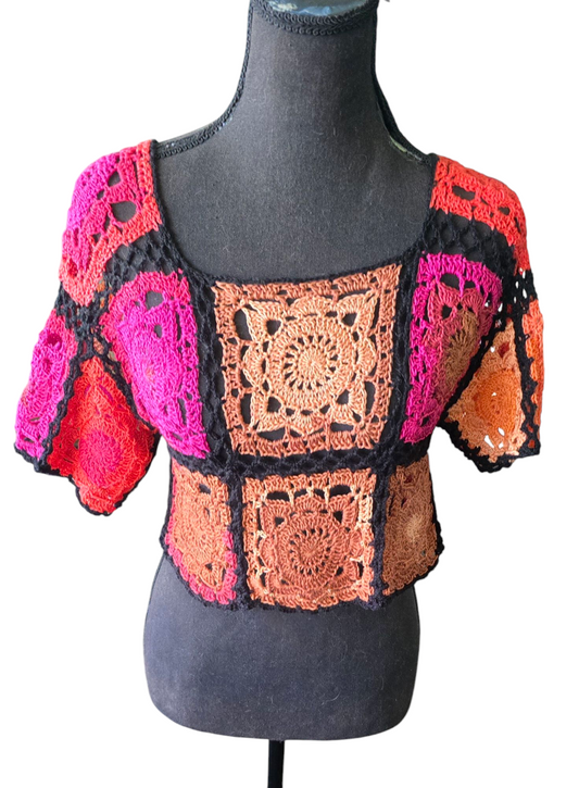 Whispy Crochet Cropped Pull Over